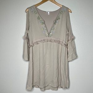 NEW Shyanne Country Embroidered  Style Dress sz Small Cream‎